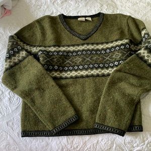 Vintage Whitefish Bay men’s wool sweater